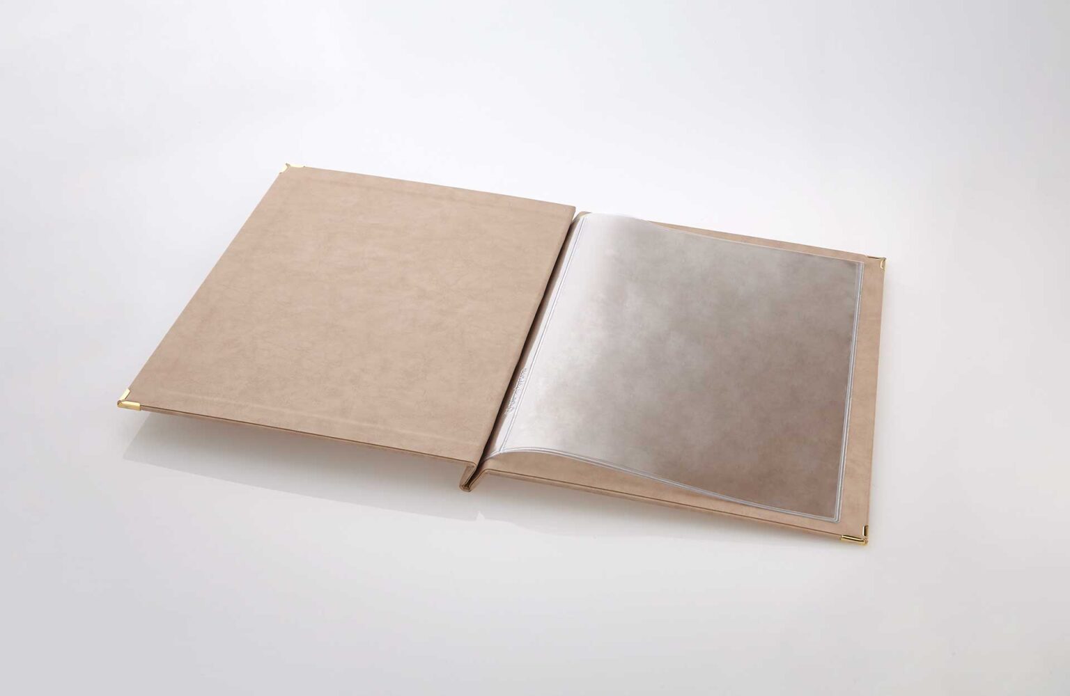 Gastrotopcard_Speisekarte_Modell_Select_Weichleder_MG_9587.jpg