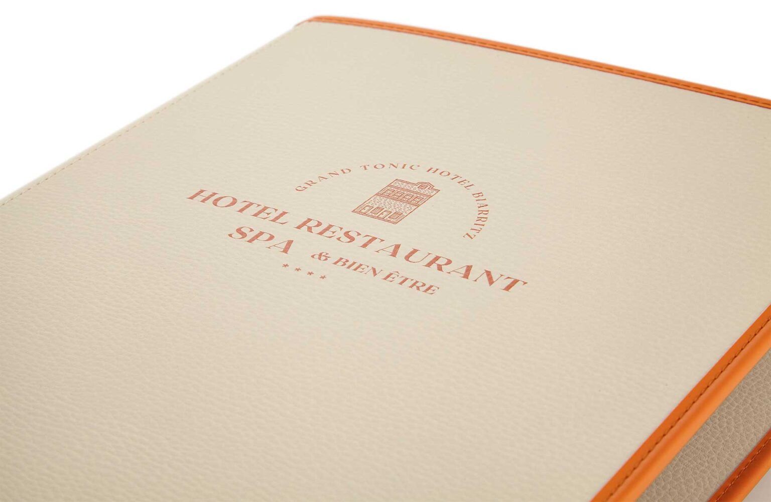 Gastrotopcard_Speisekarten_Zimmermappe_Royal_Designleder_MG_3223.jpg