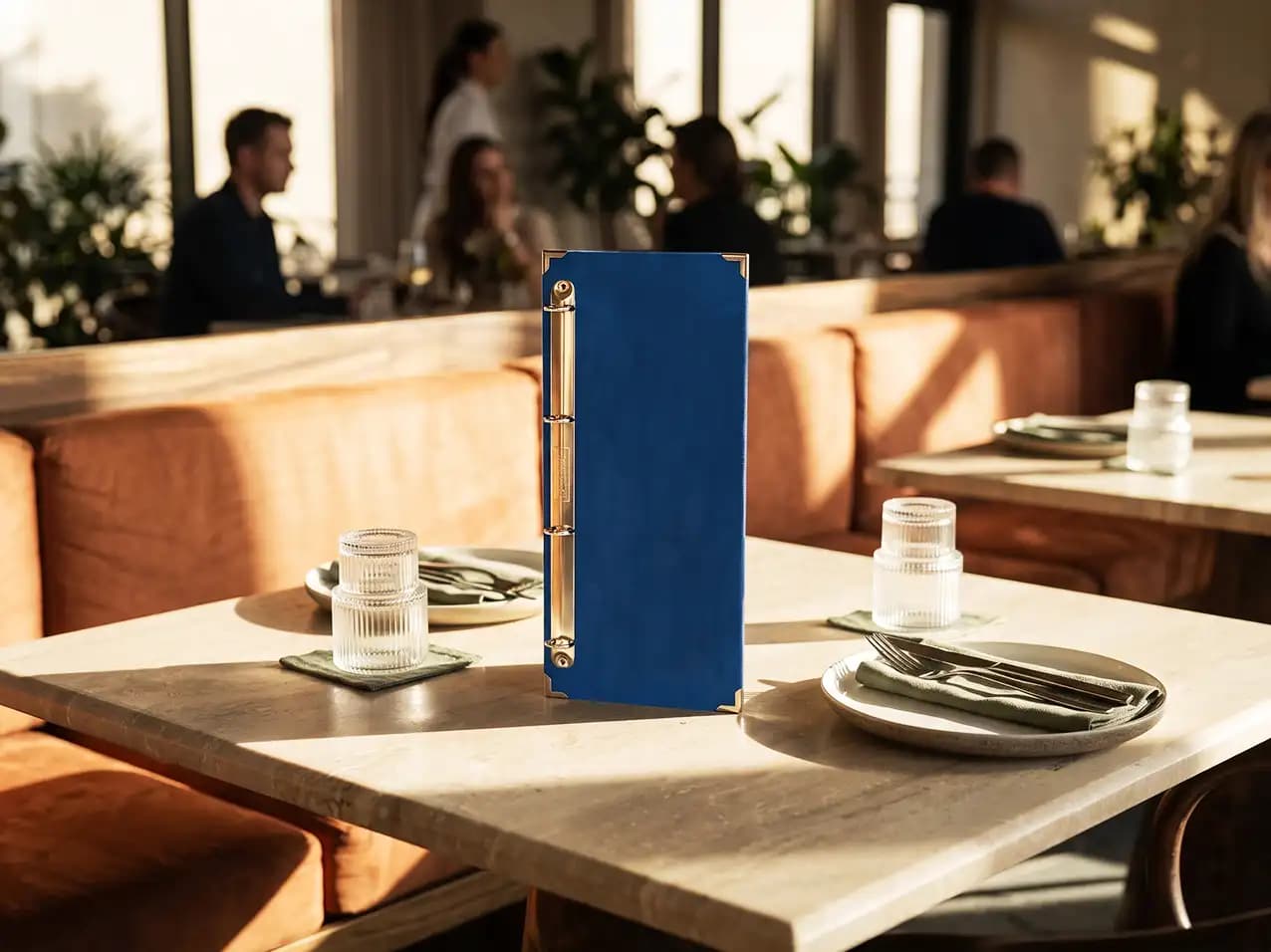 Menuboard Ringmechanik in Blau, Format A4 super schmal – Speisekarten Bilder