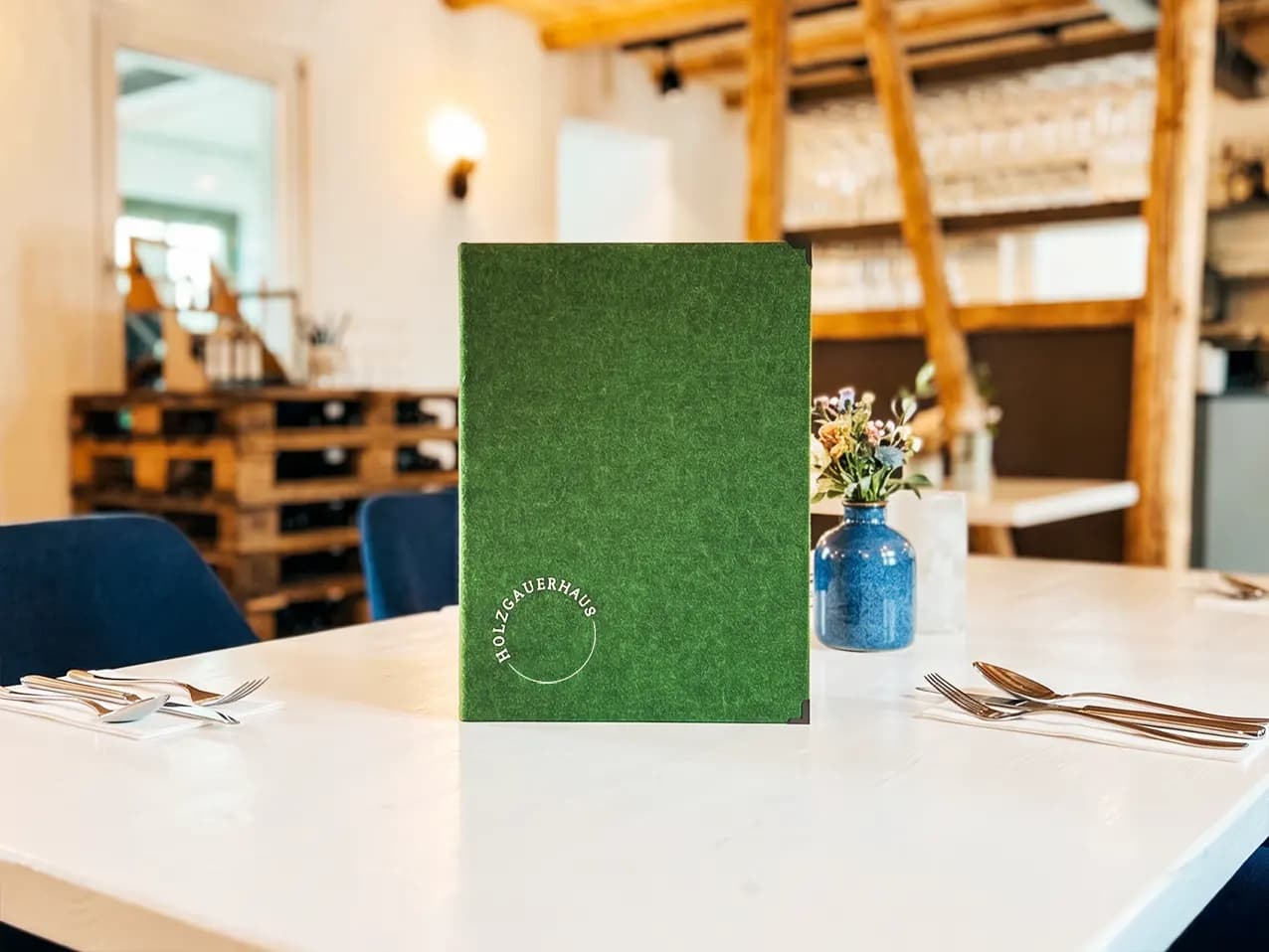 Gastronomie-Speisekarte Finessino in Grün – Format A4 hoch