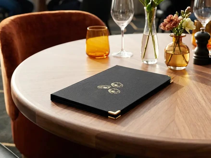 Gastronomie-Speisekarte Kordesso in Grau – Format A5 hoch