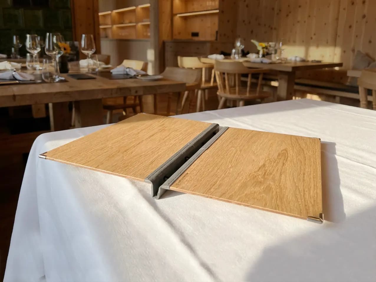 Lingua Speisekartenmappe, A4 hoch, Farbton Beige – Motiv 2