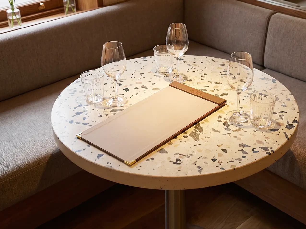 Speisekarten Bilder: Menuboard Magnetleiste (A4 schmal) mit Board in Beige