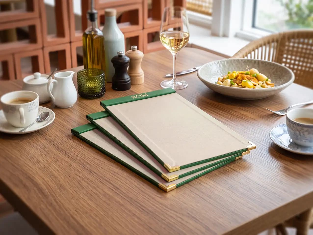 Menuboard Magnetleiste für die Gastronomie, A4 schmal, Farbton Grün – Speisekarten Bilder