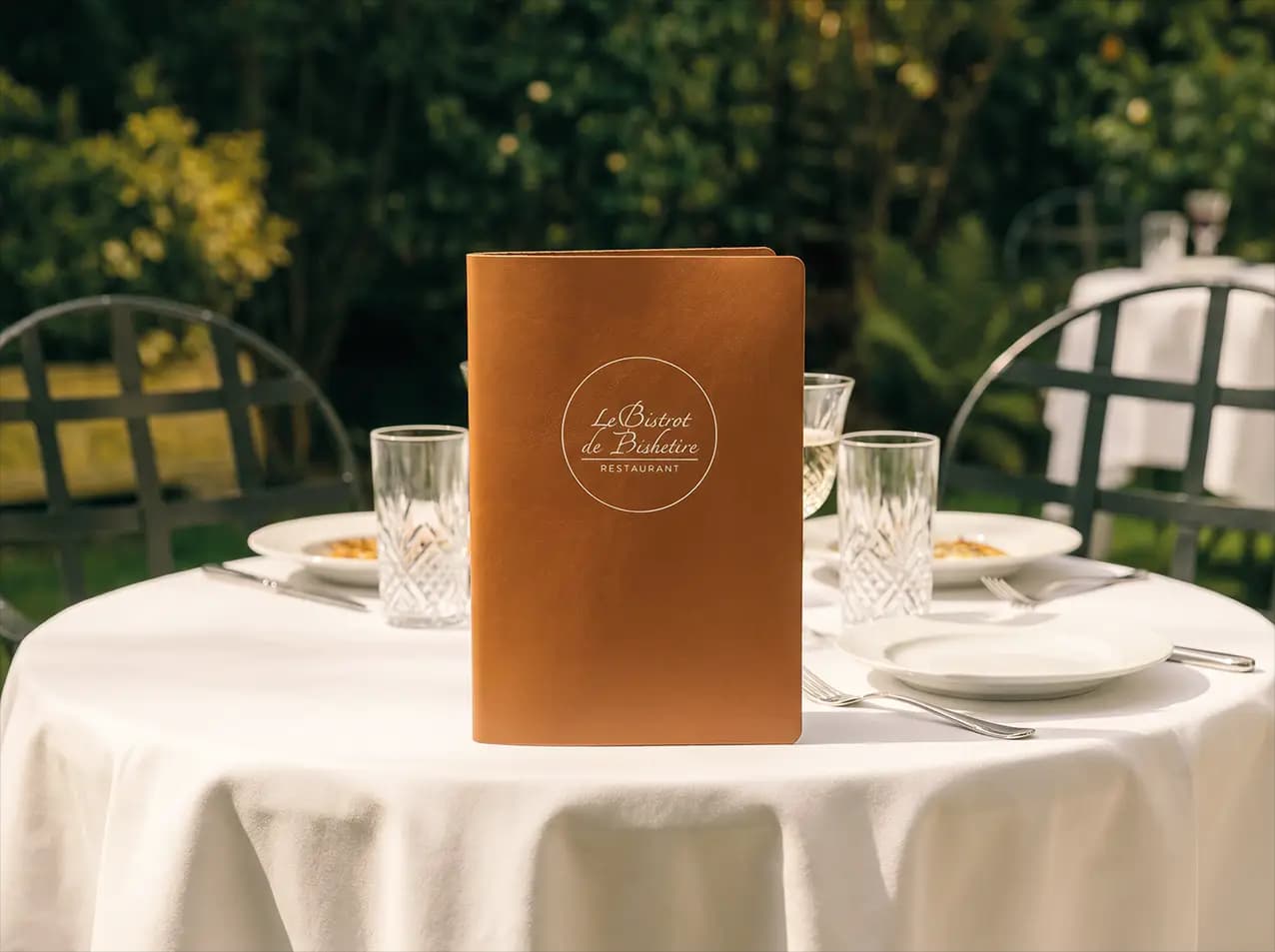 Gastronomie-Speisekarte Pellino Druckknöpfe in Braun – Format A4 schmal