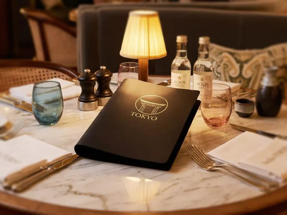Gastronomie-Speisekarte Pellino Druckknöpfe in Braun – Format A5 hoch
