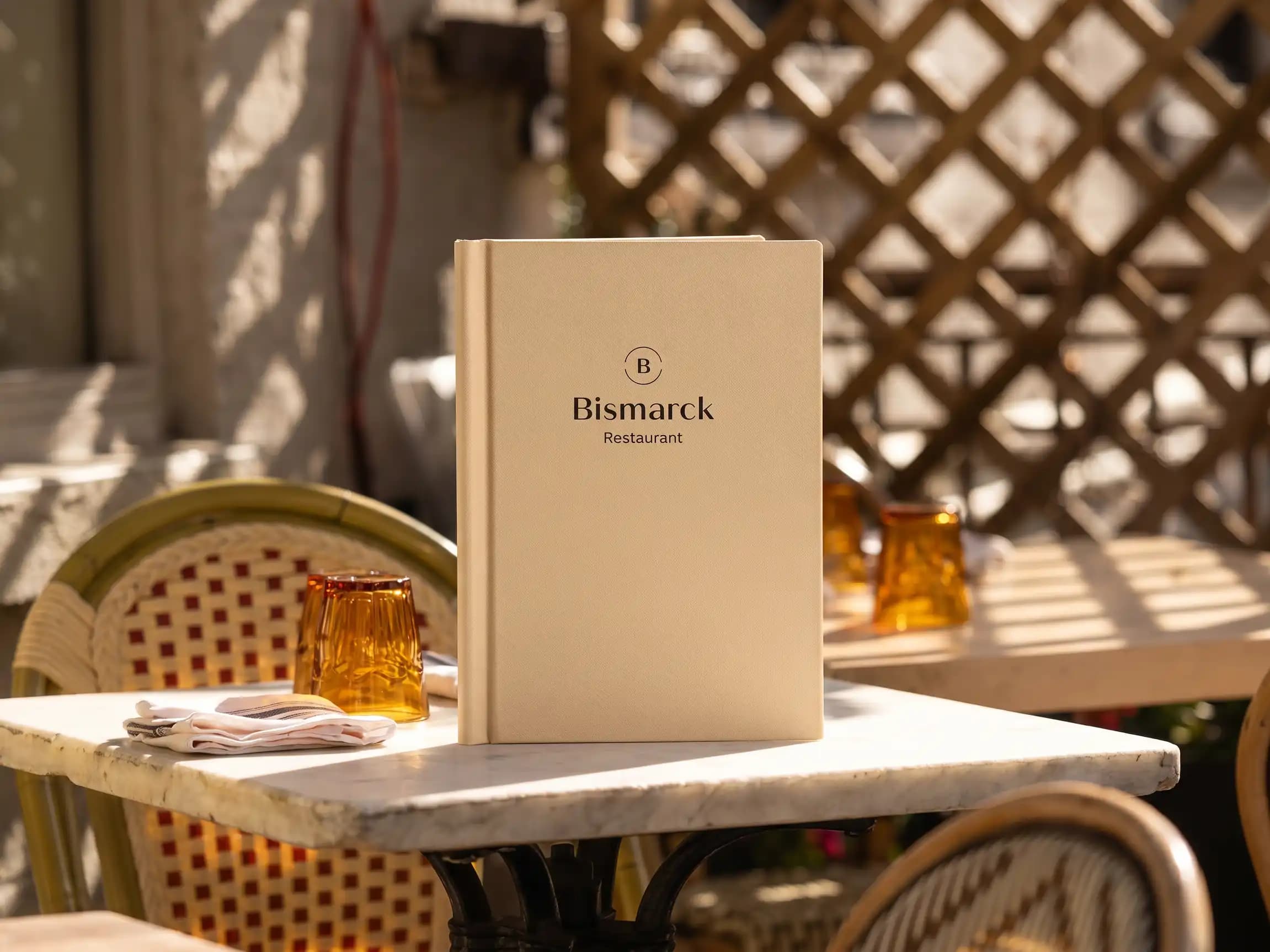 Gastronomie-Speisekarte Quickin in Beige – Format A4 hoch