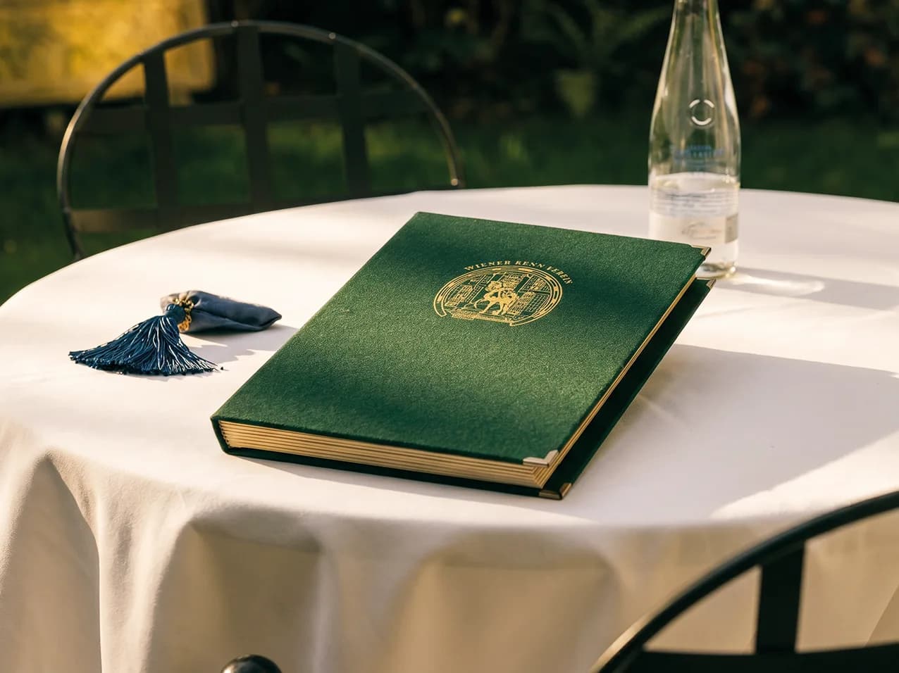 Gastronomie-Speisekarte Signmaster Premium in Weiß – Format A4 hoch