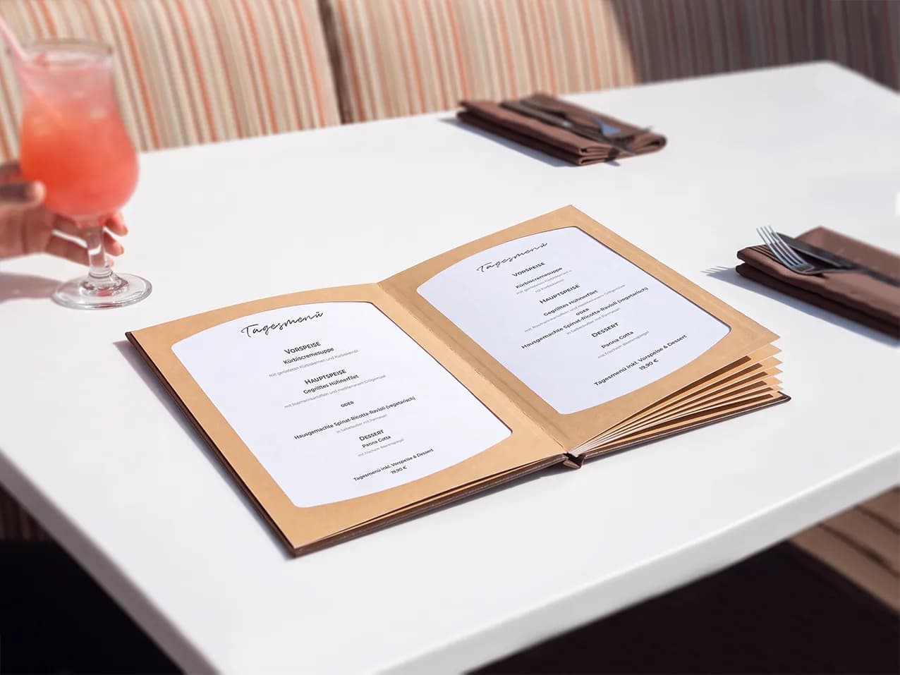Speisekartenmappe Signmaster in Weiß, Format A4 hoch